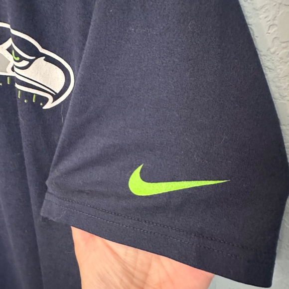 Nike Dri-fit - Seahawks t-shirt - with hawk! - Picture 2 of 3